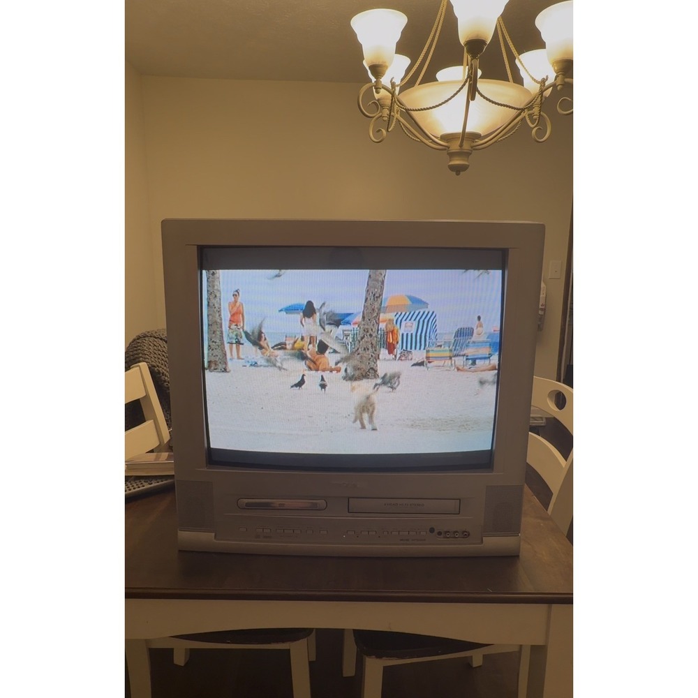 Magnavox MWC24T5 24" CRT TV DVD/VHS Player Retro Gaming VCR With Remote ,TESTED